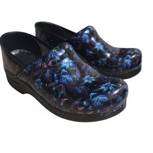 Dansko Night Bloom Metallic Floral Clogs Sz 38